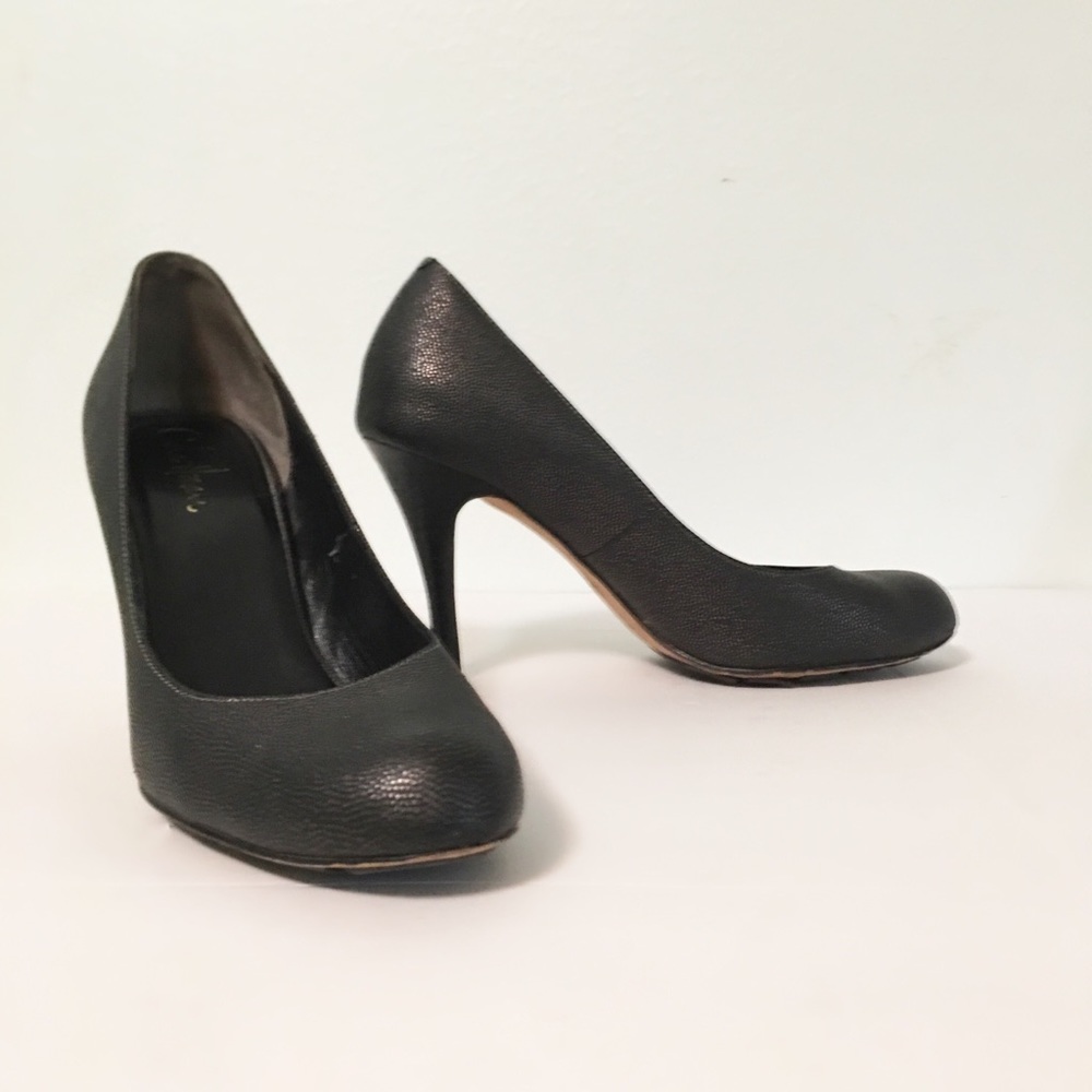 Cole Haan black pebble leather pump sz. 8.5